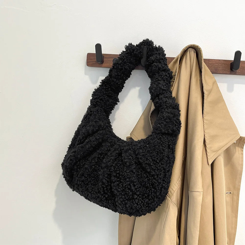 Furry Tote Bag Small Ruched Hand Purse Lambswool Cute Mini Faux Fur Bag Winter Fuzzy Pursess and Handbag for Women Lady