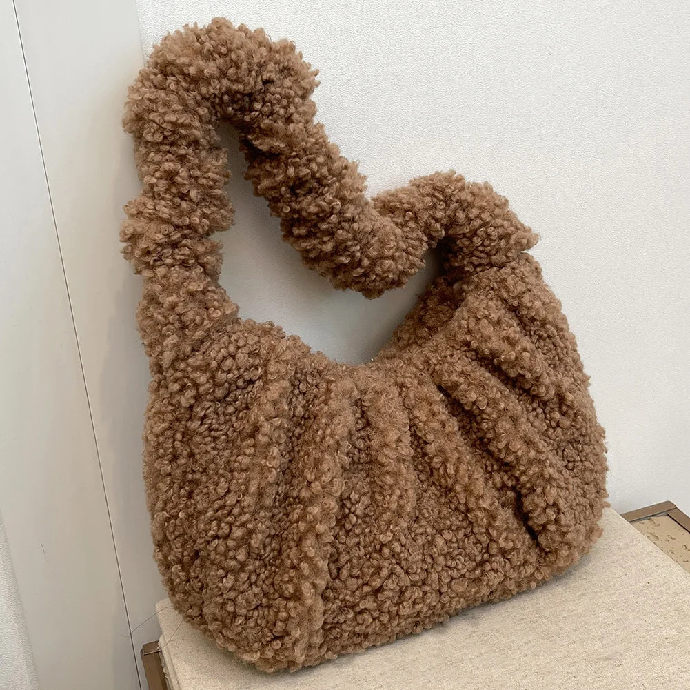 Furry Tote Bag Small Ruched Hand Purse Lambswool Cute Mini Faux Fur Bag Winter Fuzzy Pursess and Handbag for Women Lady
