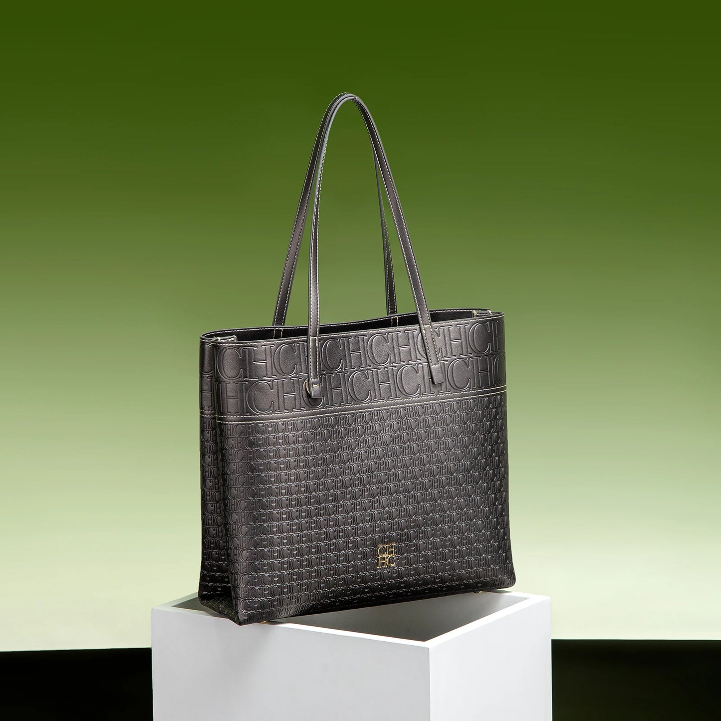 CH Letter Logo Leather Shoulder Bag Brand Women's Bag Large Capacity Resistant Elegant Fashion Casual with Base