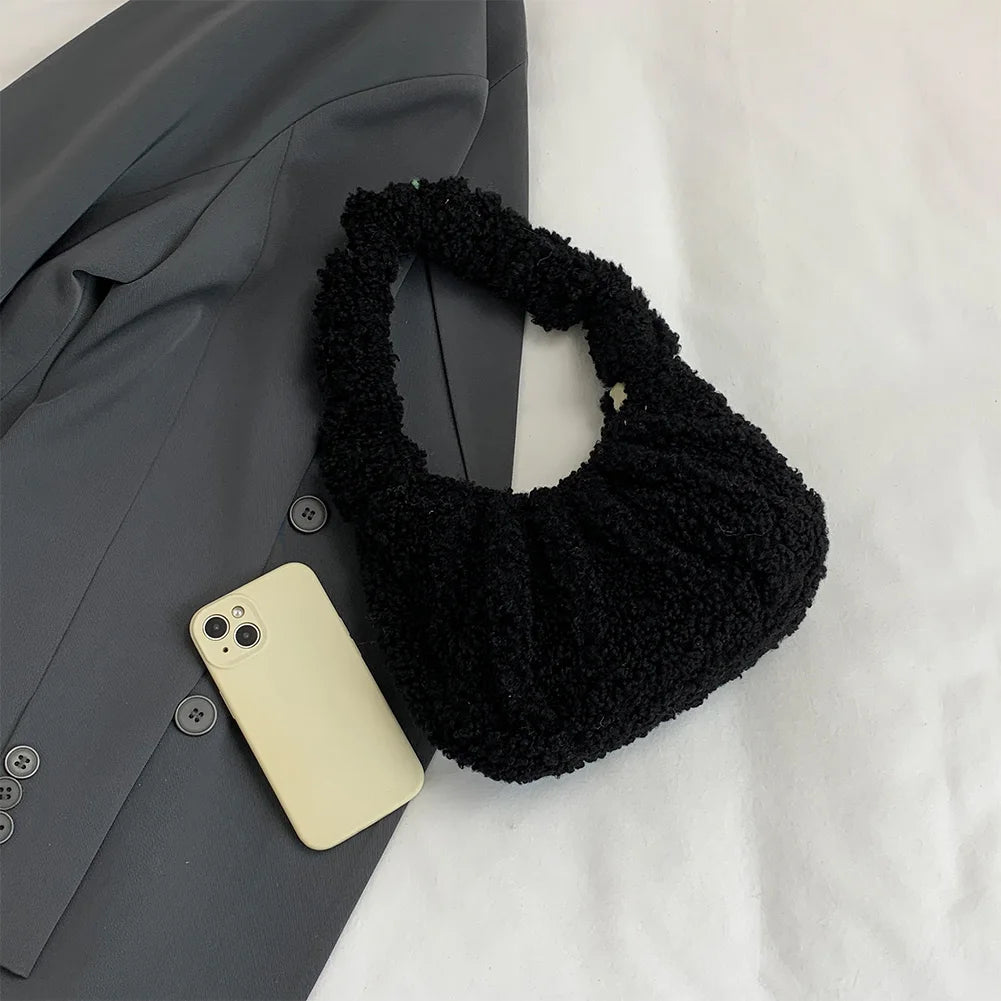 Furry Tote Bag Small Ruched Hand Purse Lambswool Cute Mini Faux Fur Bag Winter Fuzzy Pursess and Handbag for Women Lady
